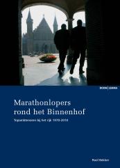 Marathonlopers rond het Binnenhof